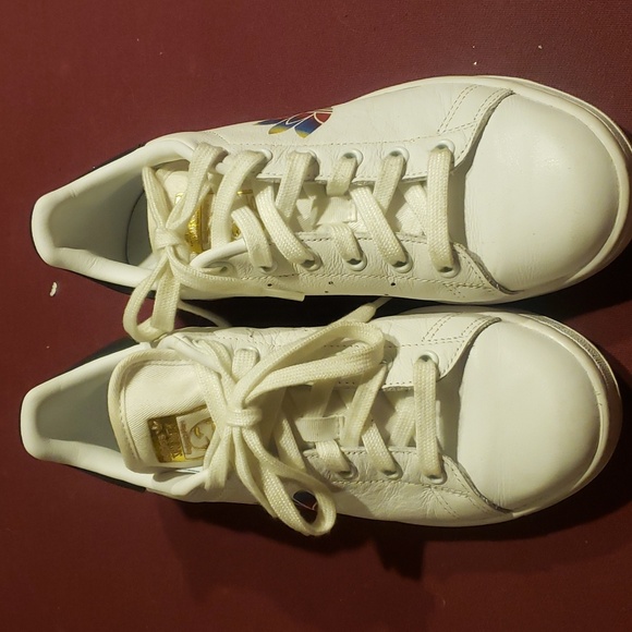 adidas Originals Shoes - Adidas leather tennis shoes LIKE NEW white with rainbow colored Adidas logo